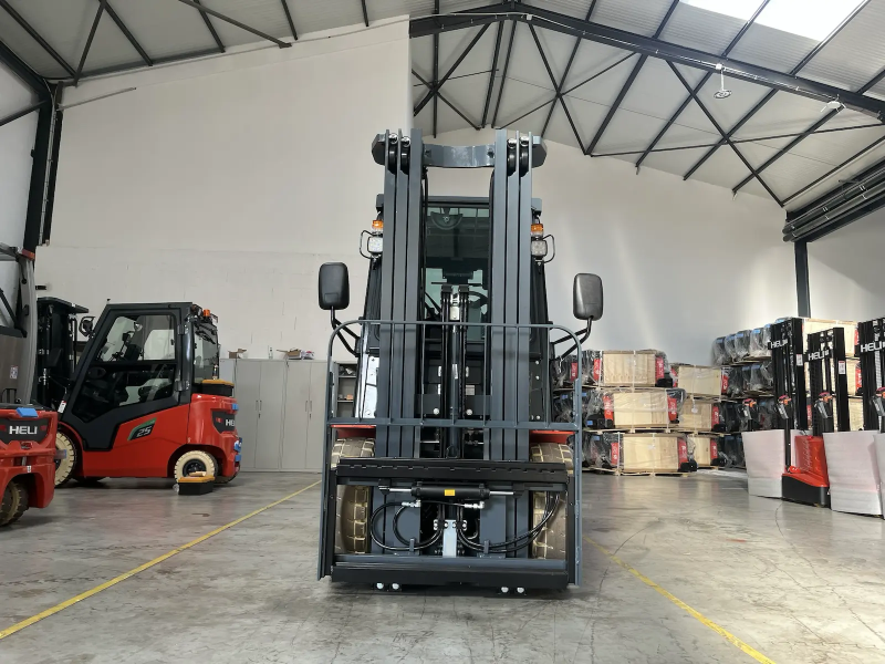 Heli H4 / 1.5-3.8t Electric forklift truck - Image 15