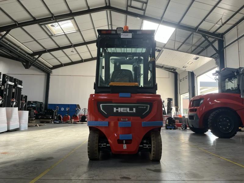 Heli H4 / 1.5-3.8t Electric forklift truck - Image 11