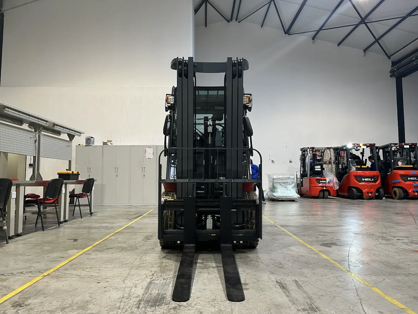 Heli G2 / 1.5-3.8t Electric Forklift - Image 4