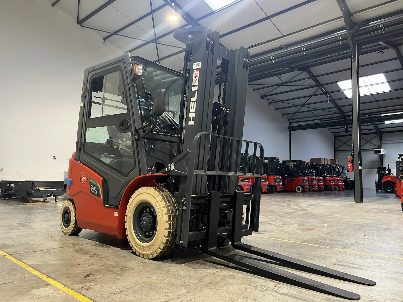 Heli G2 / 1.5-3.8t Electric Forklift - Image 5
