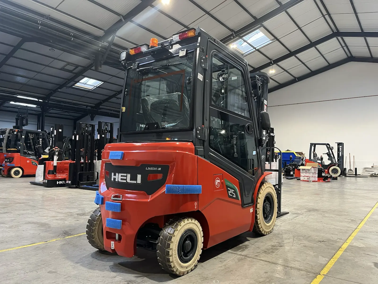 Heli G2 / 1.5-3.8t Electric Forklift - Image 7