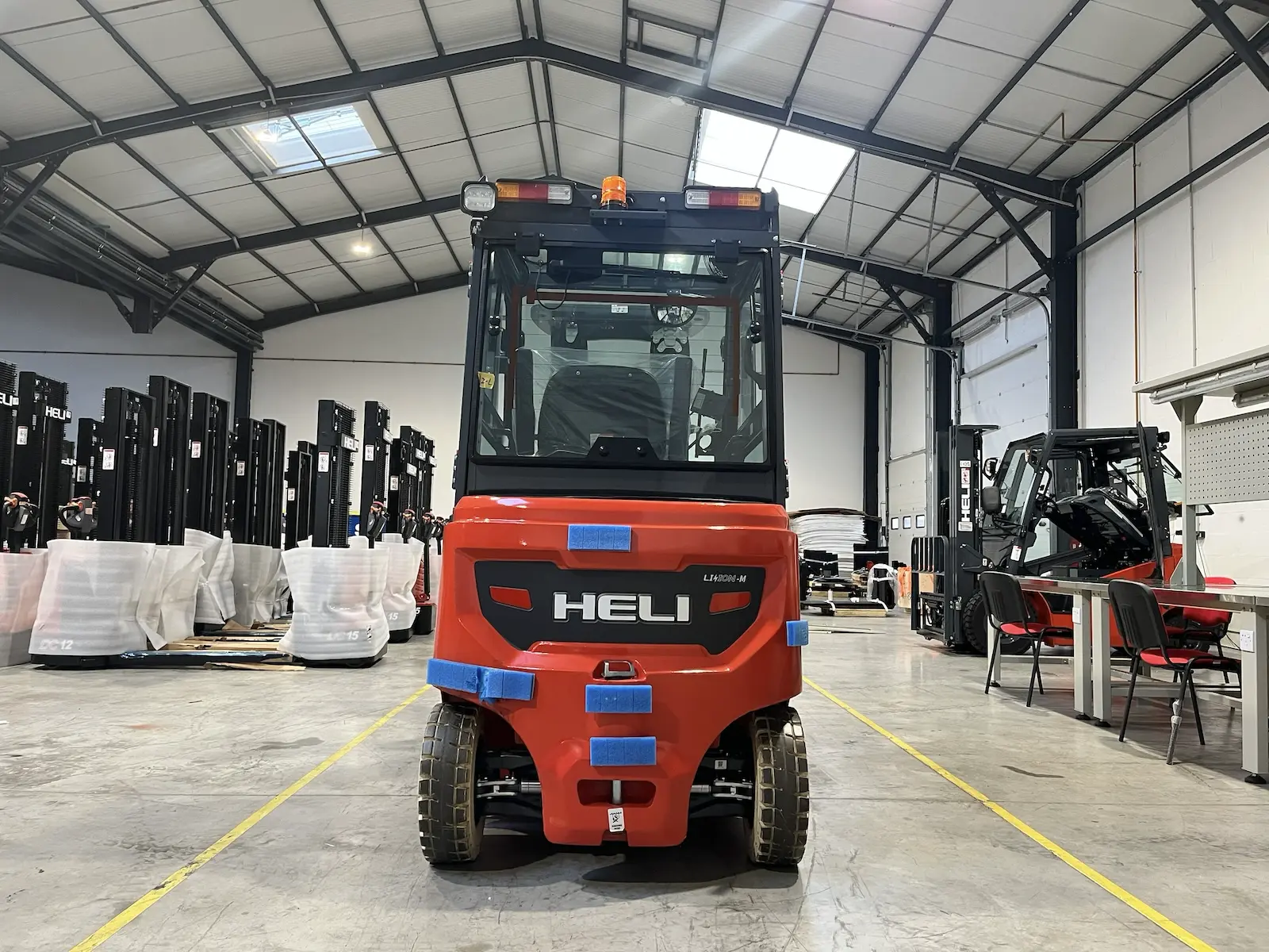 Heli G2 / 1.5-3.8t Electric Forklift - Image 8