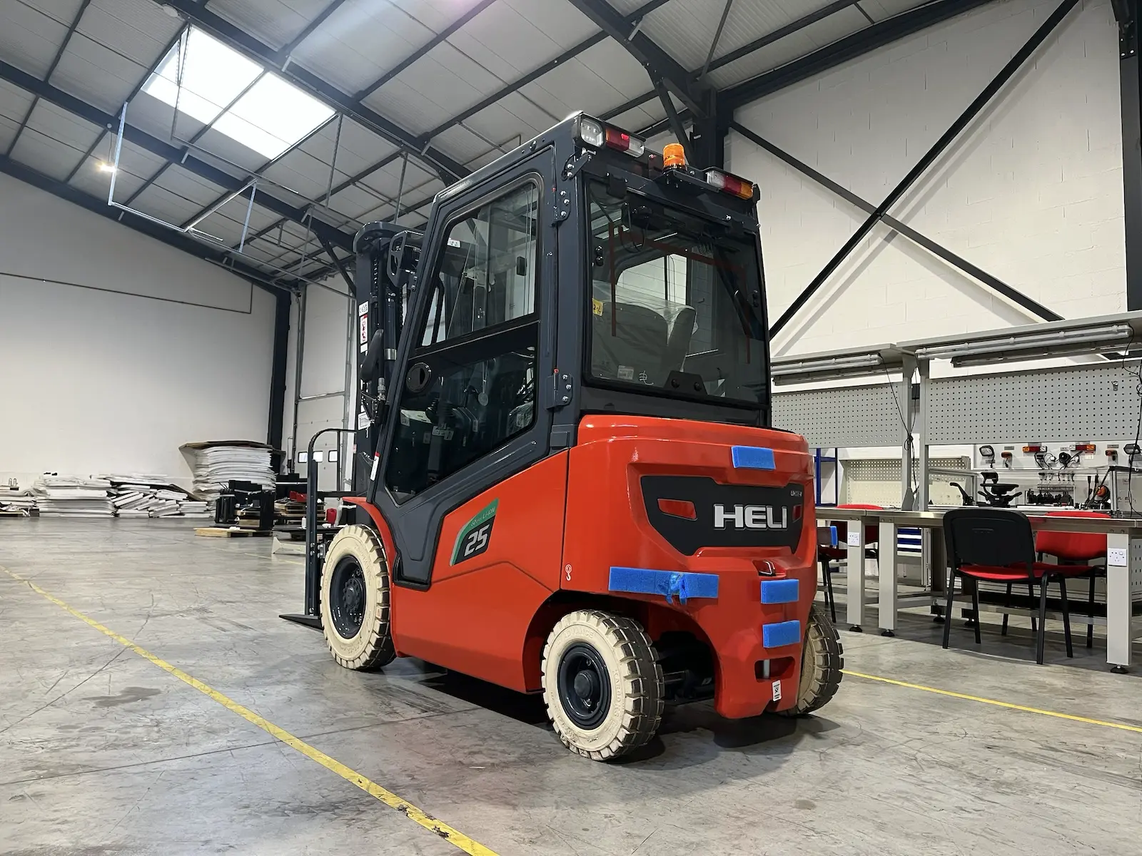 Heli G2 / 1.5-3.8t Electric Forklift - Image 9