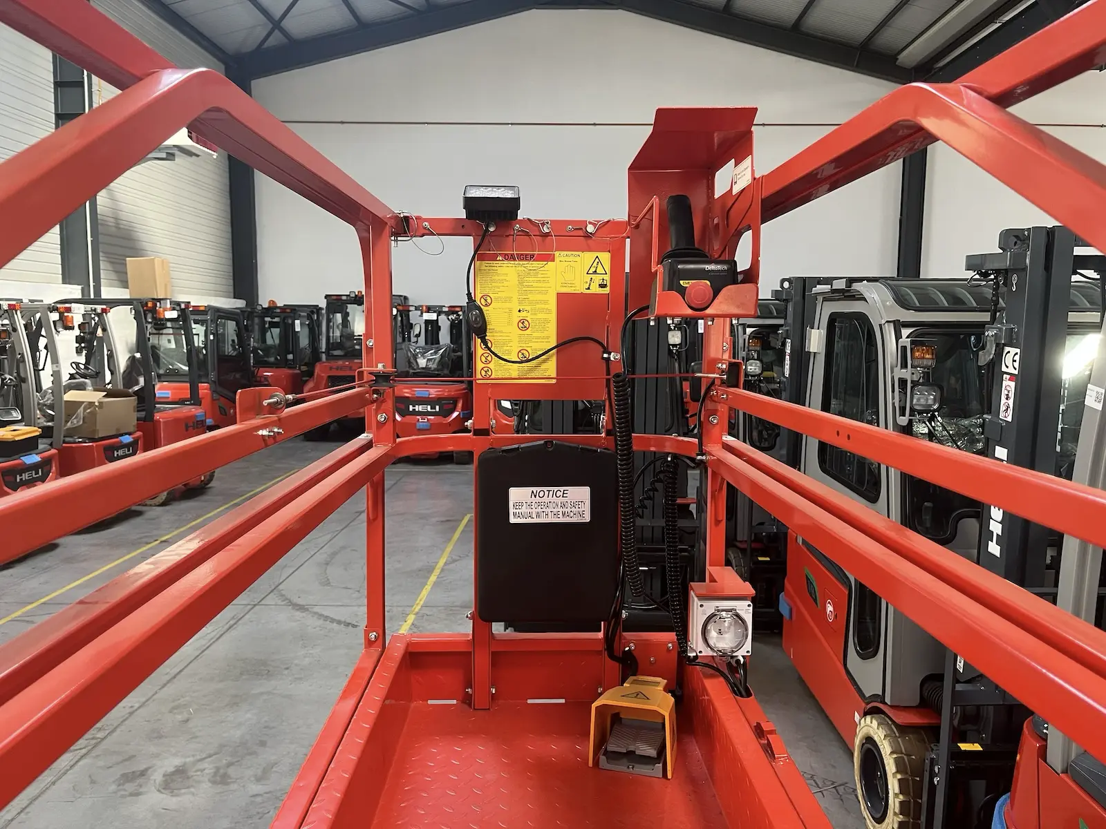 Heli JS0607W Self-Propelled Aerial Work Platform - Image 8